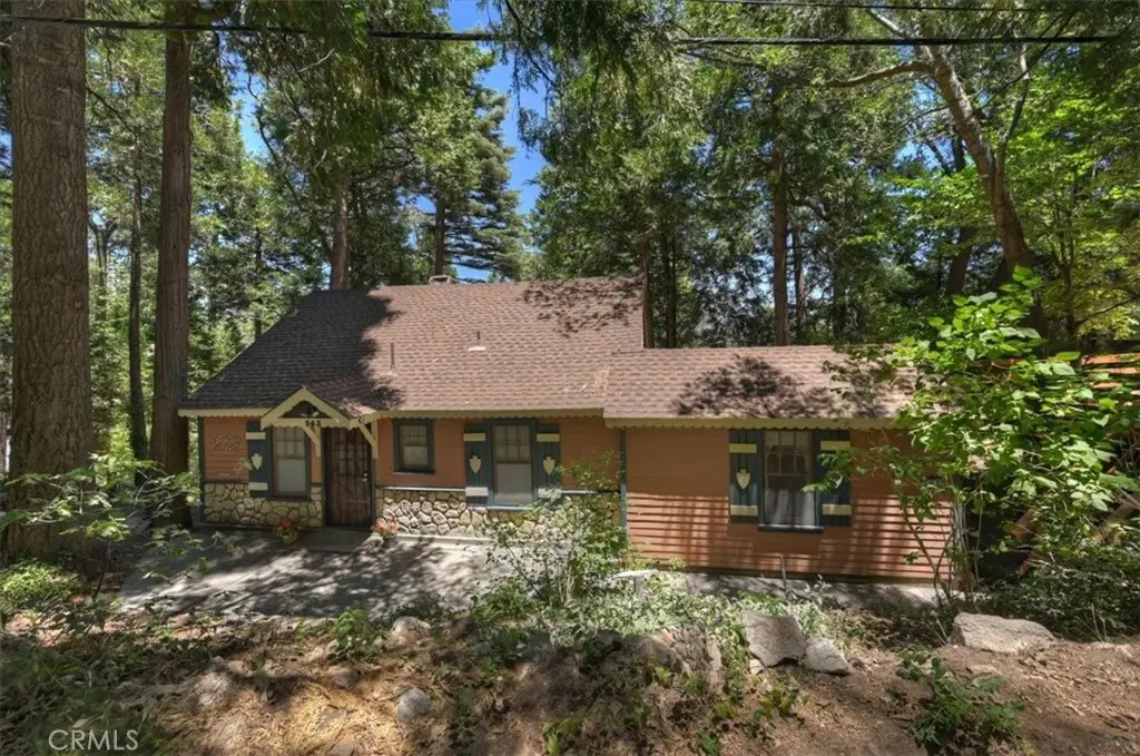 563 E Victoria Court, Lake Arrowhead, CA — listing photo 1