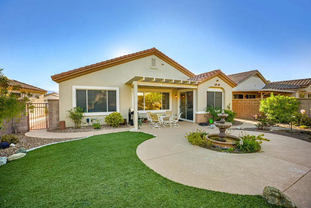 Residential Lease for rent at 78916 Stansbury Court, Palm Desert, Riverside County, CA featuring 2 beds and 2 baths