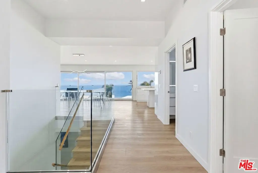 Single Family Residence for rent at 18109 Coastline Drive, Malibu, CA featuring 6 beds and 5 baths