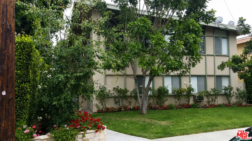 Residential Lease for rent at 4860 Van Noord, Los Angeles, Los Angeles County, CA featuring 1 bed and 1 bath