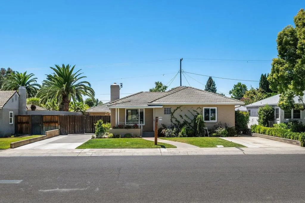 Single Family Residence for sale at 729 S Pleasant Avenue, Lodi, CA featuring 3 beds and 2 baths