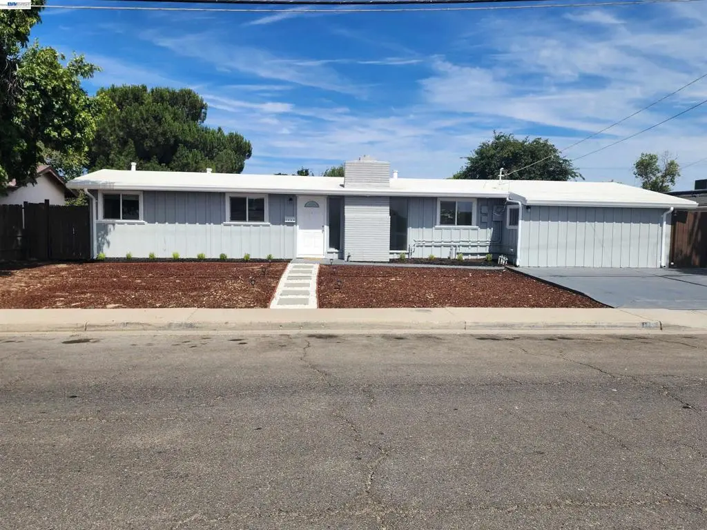 1238 Maryland Ave, Los Banos, CA — listing photo 1