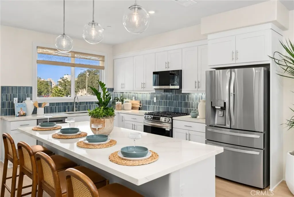 644 E Fourth Street, Pomona, CA — listing photo 1