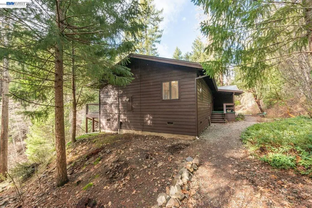 540 Lost Bridge, Lewiston, CA — listing photo 1