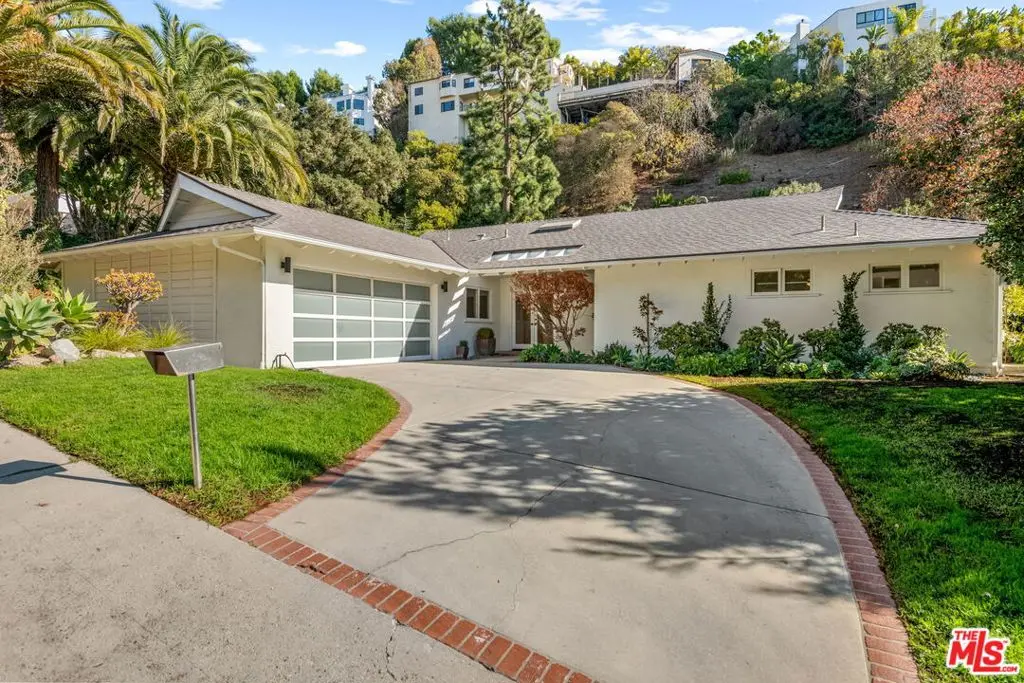 Residential Lease for rent at 1836 N Doheny Drive, Los Angeles, Los Angeles County, CA featuring 4 beds and 3 baths