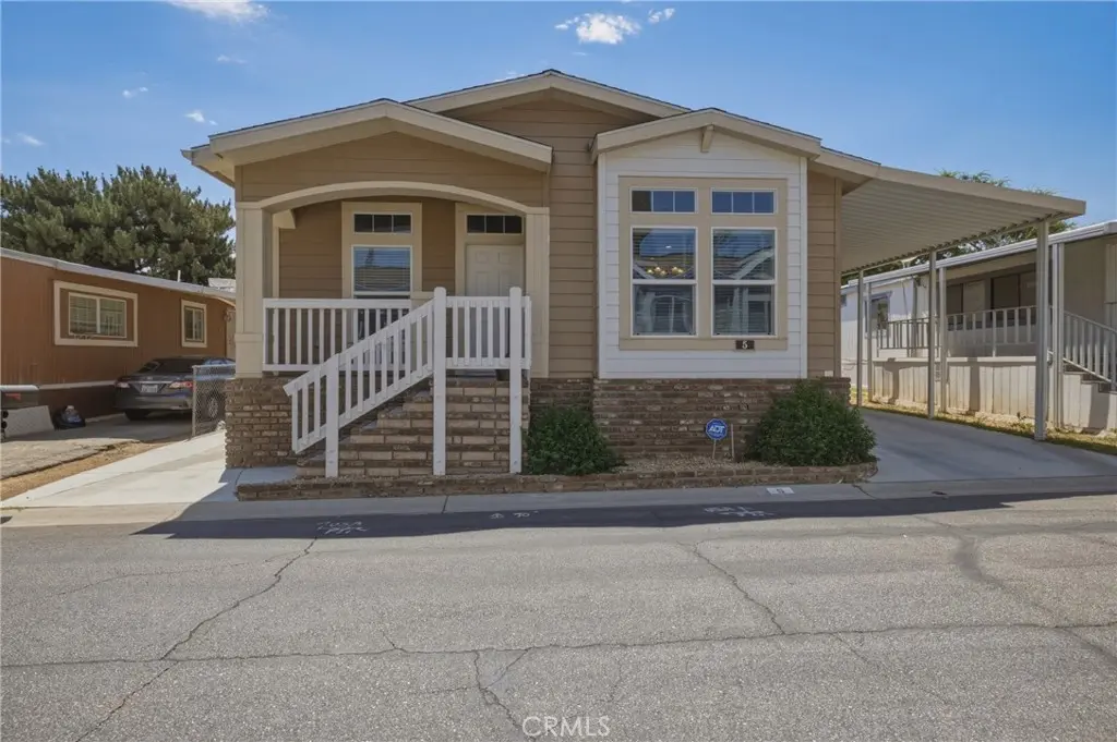 1444 Michigan Avenue 5, Beaumont, CA — listing photo 1