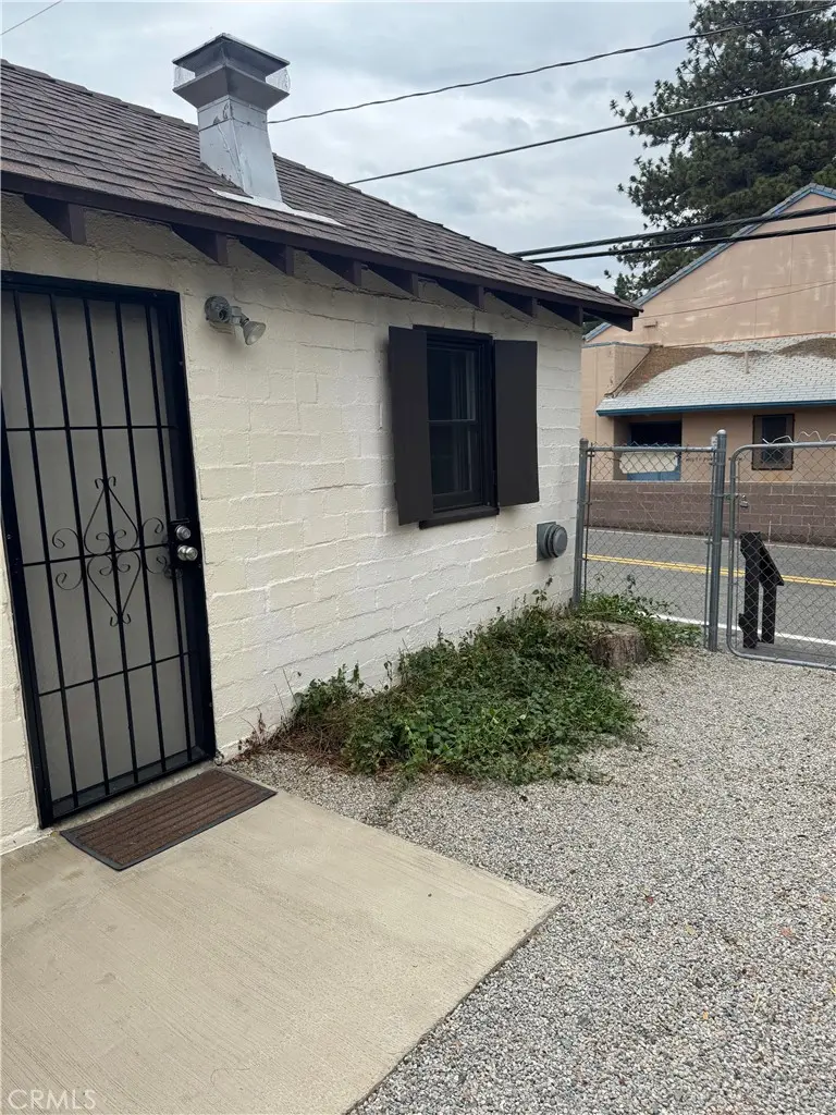 23335 Crestline Road, Crestline, CA — listing photo 1