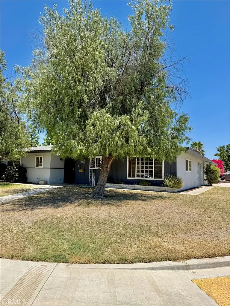 2608 Blackstone Court, Bakersfield, CA — listing photo 1