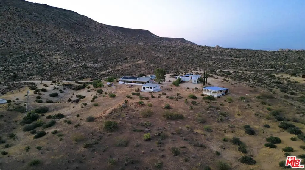2900 Roadrunner, Pioneertown, CA — listing photo 1