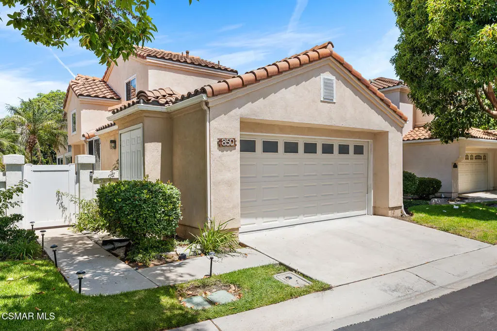 Single Family Residence for sale at 850 Vista Arriago, Camarillo, CA featuring 2 beds and 2 baths