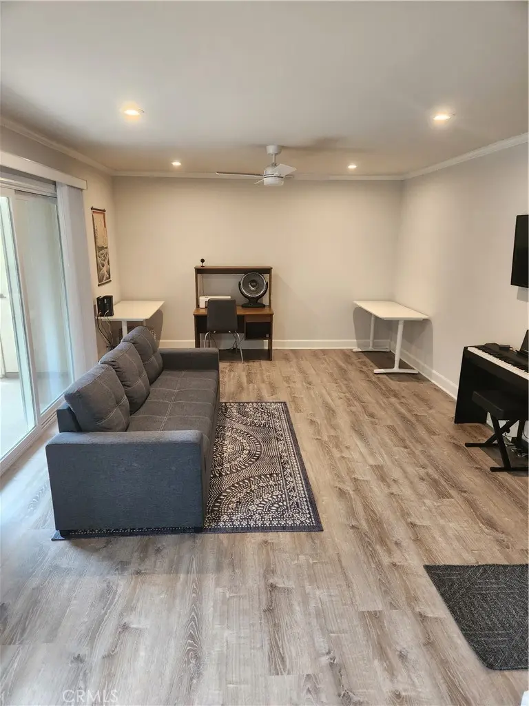8515 Villa La Jolla Drive F, La Jolla, CA — listing photo 1