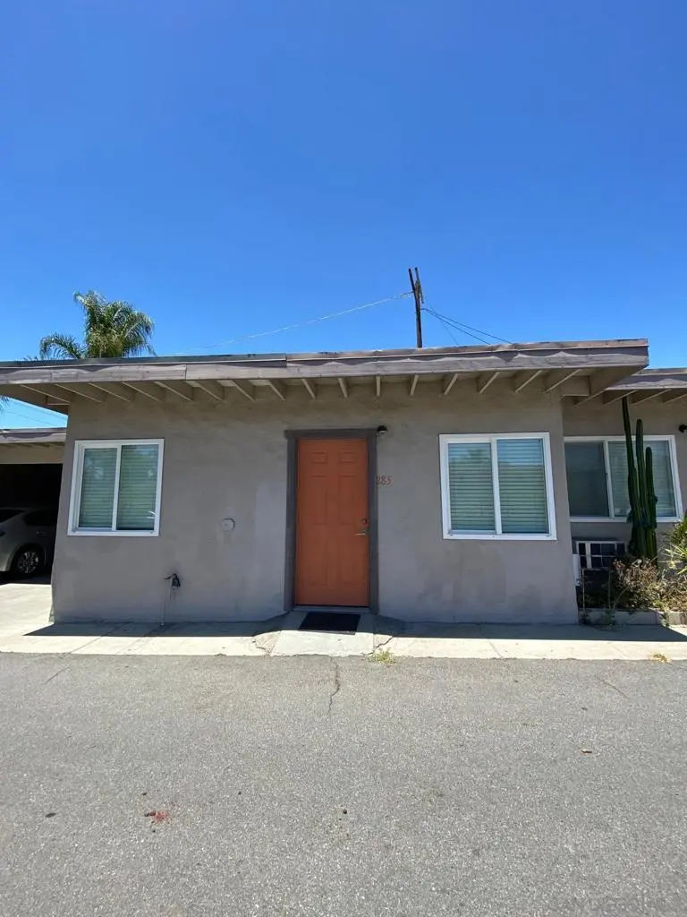 Townhouse for rent at 285 S Mollison Ave, El Cajon, CA featuring 1 bed and 1 bath