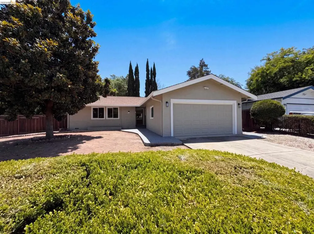1496 Soccer Ct, Concord, CA — listing photo 1