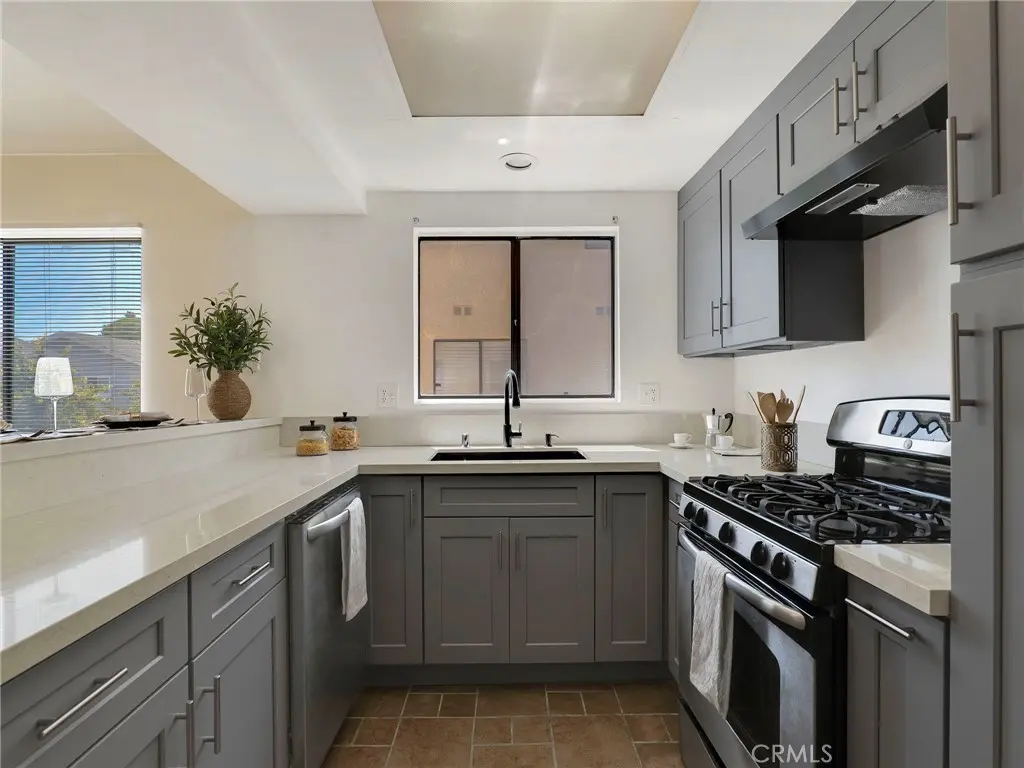 18954 Sherman Way 9, Reseda, CA — listing photo 1