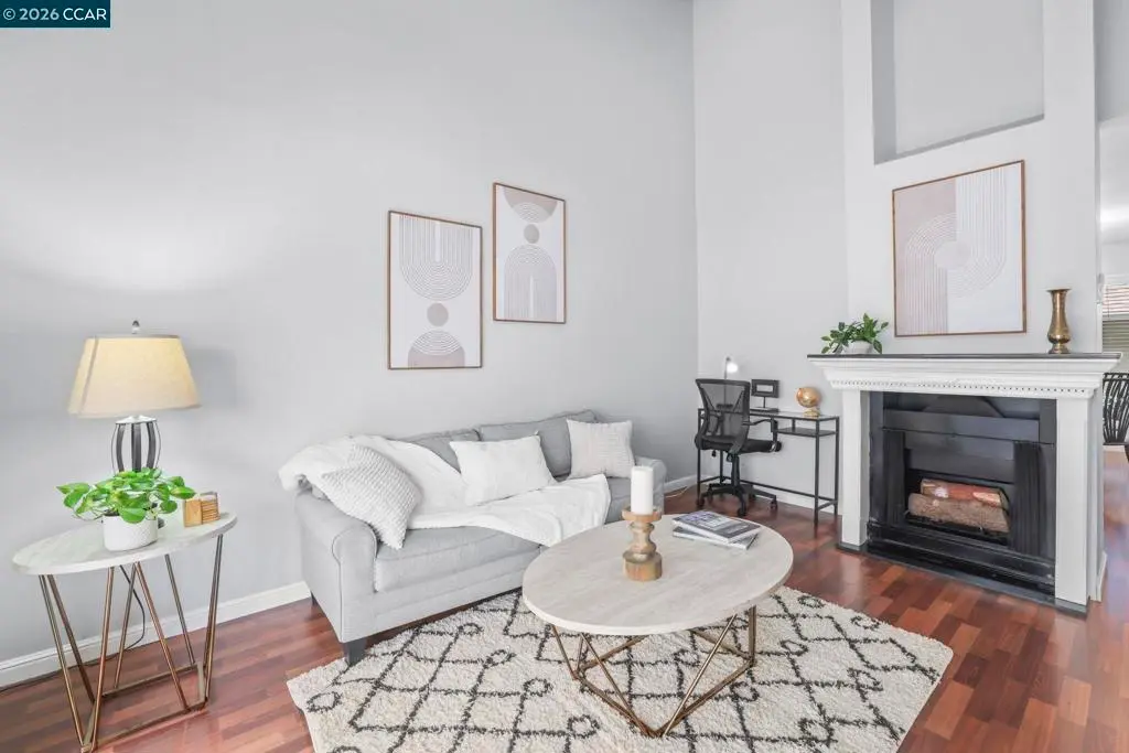 Condominium for sale at 2560 Walnut Blvd 24, Walnut Creek, CA featuring 1 bed and 1 bath