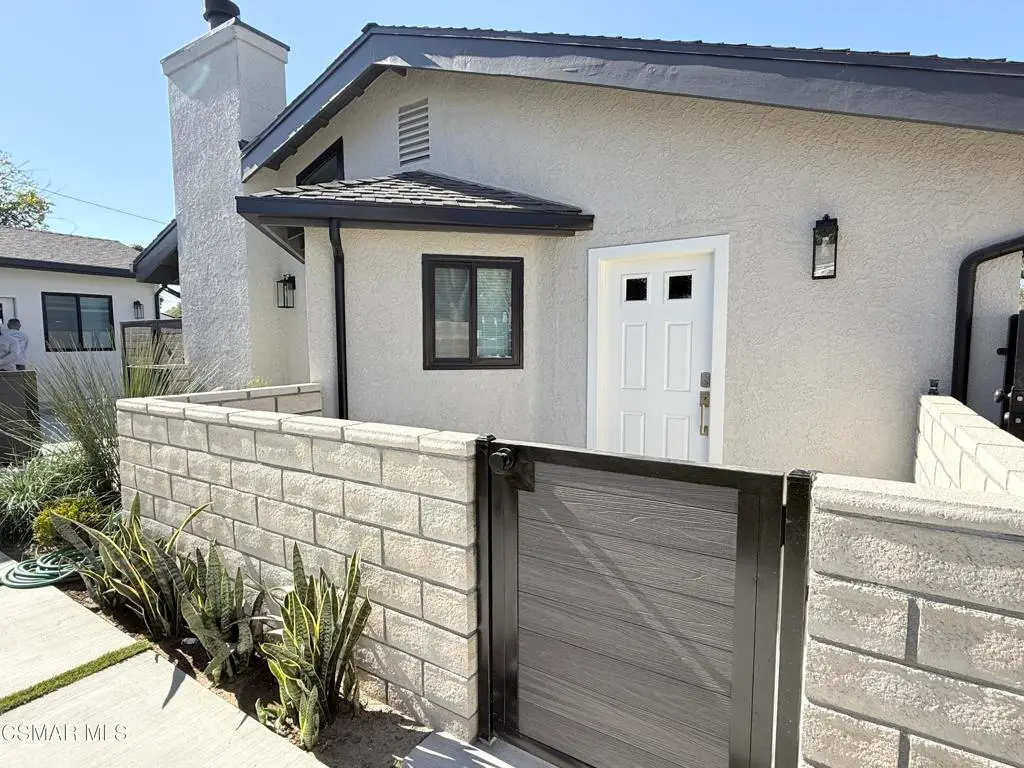 Single Family Residence for rent at 4245 Juneau Circle C, Simi Valley, CA and 1 bath
