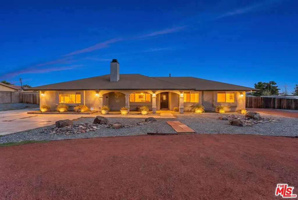 15361 Mondamon Road, Apple Valley, CA — listing photo 1
