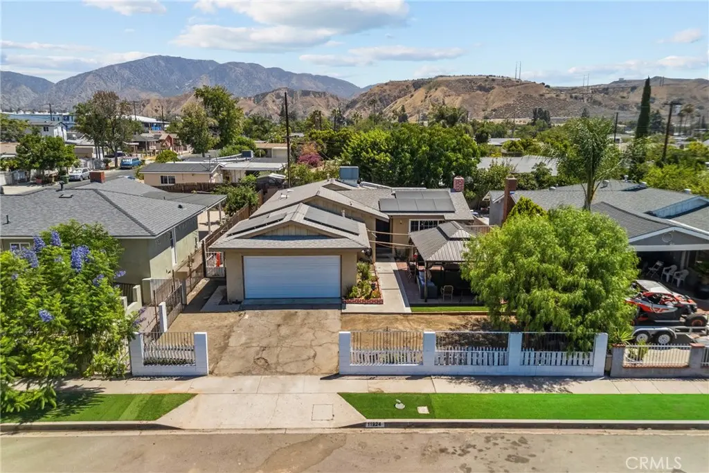 11924 Chadron Avenue, San Fernando, CA — listing photo 1