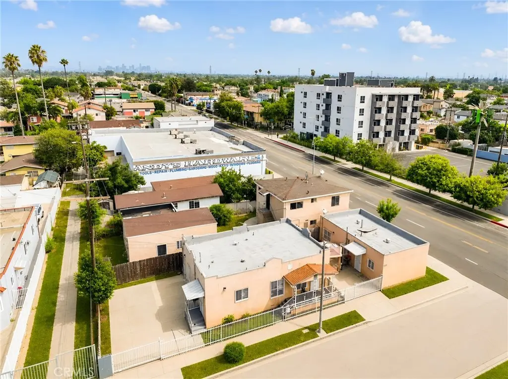 Duplex for sale at 251 E 105th, Los Angeles, CA