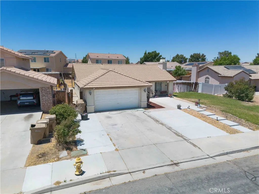 8544 Dove Creek, Hesperia, CA — listing photo 1