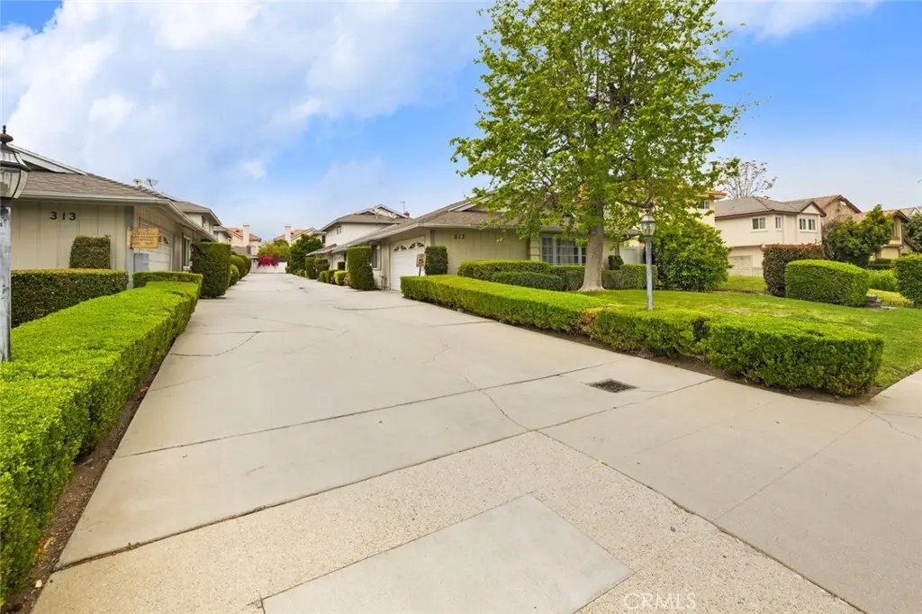 Condominium for rent at 317 E Duarte 4, Arcadia, CA featuring 3 beds and 3 baths