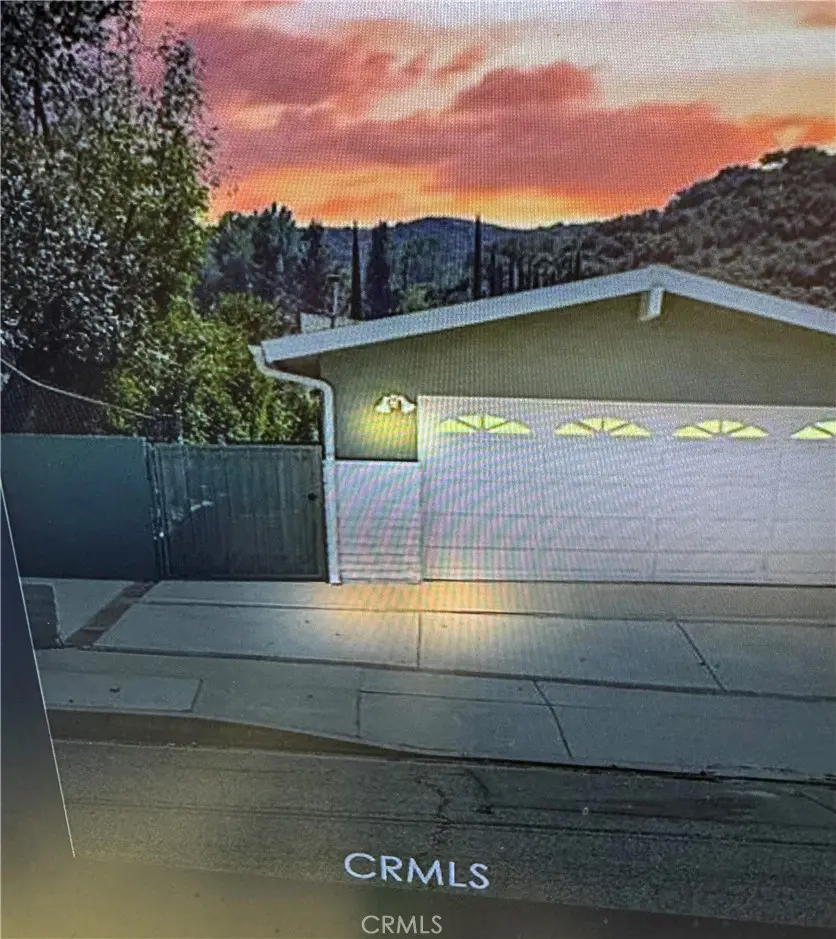 Residential Lease for rent at 22740 Liberty Bell Rd, Calabasas, Los Angeles County, CA and 1 bath