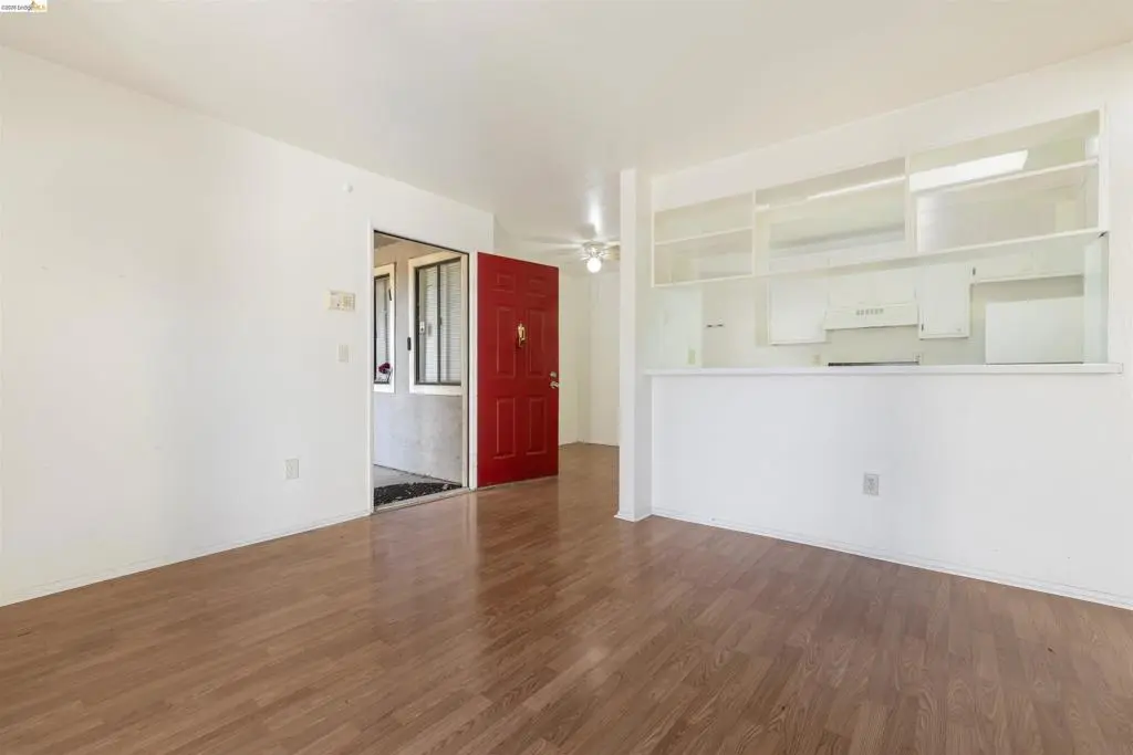 5 Lancaster Cir 121, Bay Point, CA — listing photo 1