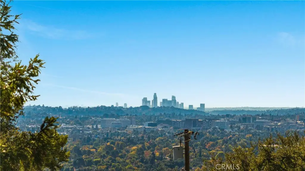 1701 Country Lane, Pasadena, CA — listing photo 1