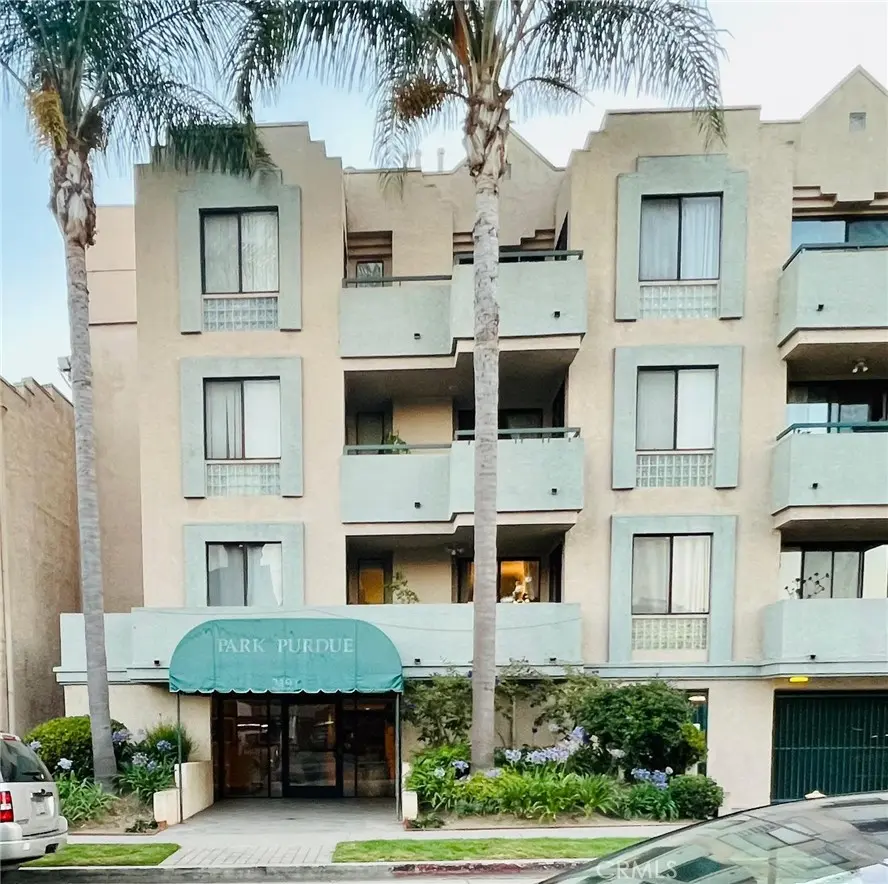 Condominium for sale at 2491 Purdue Avenue 117, Los Angeles, CA featuring 2 beds and 3 baths