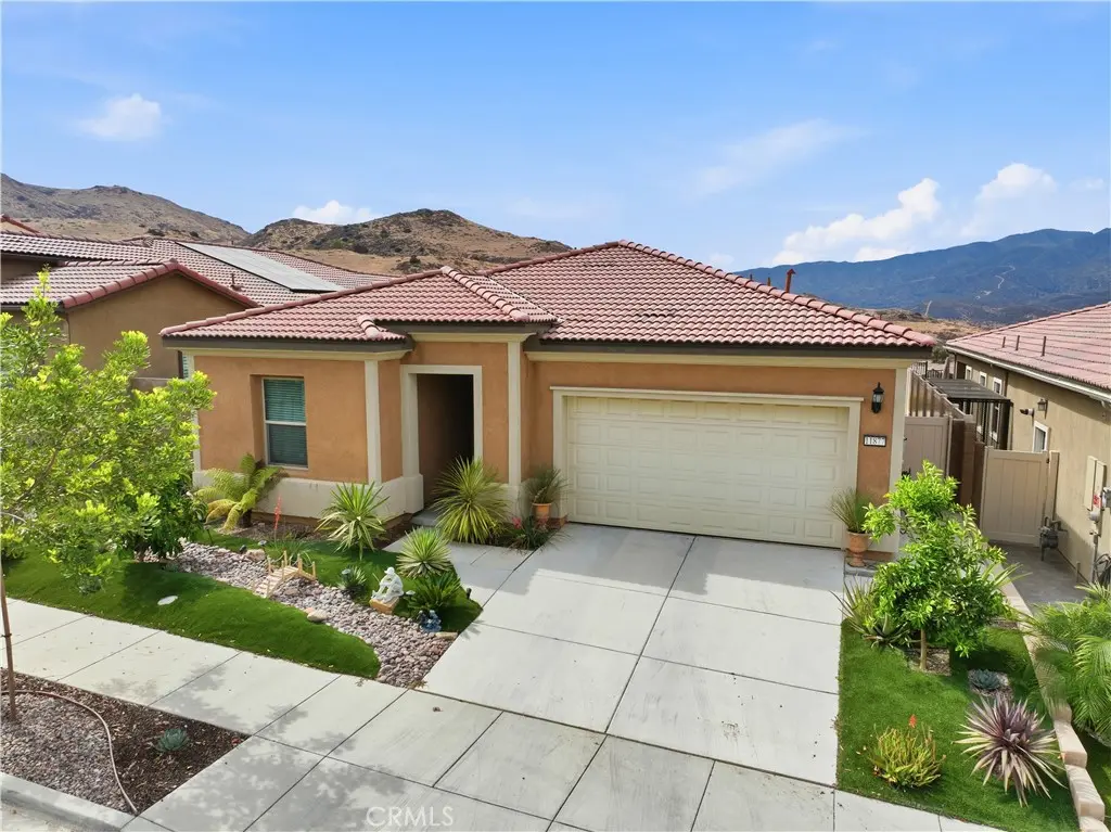 Single Family Residence for sale at 11877 Wandering Way, Corona, CA featuring 2 beds and 2 baths