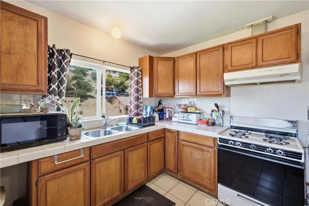 Duplex for sale at 456 Ulysses Street, Los Angeles, CA featuring 3 beds and 3 baths