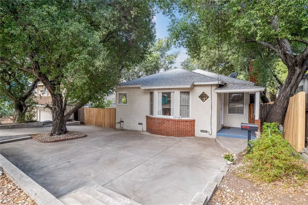 Single Family Residence for sale at 3732 Mayfield, Glendale, CA featuring 2 beds and 1 bath