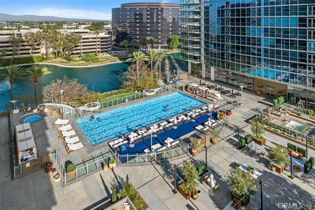 Condominium for rent at 9 MacArthur Place N1007, Santa Ana, CA featuring 2 beds and 2 baths