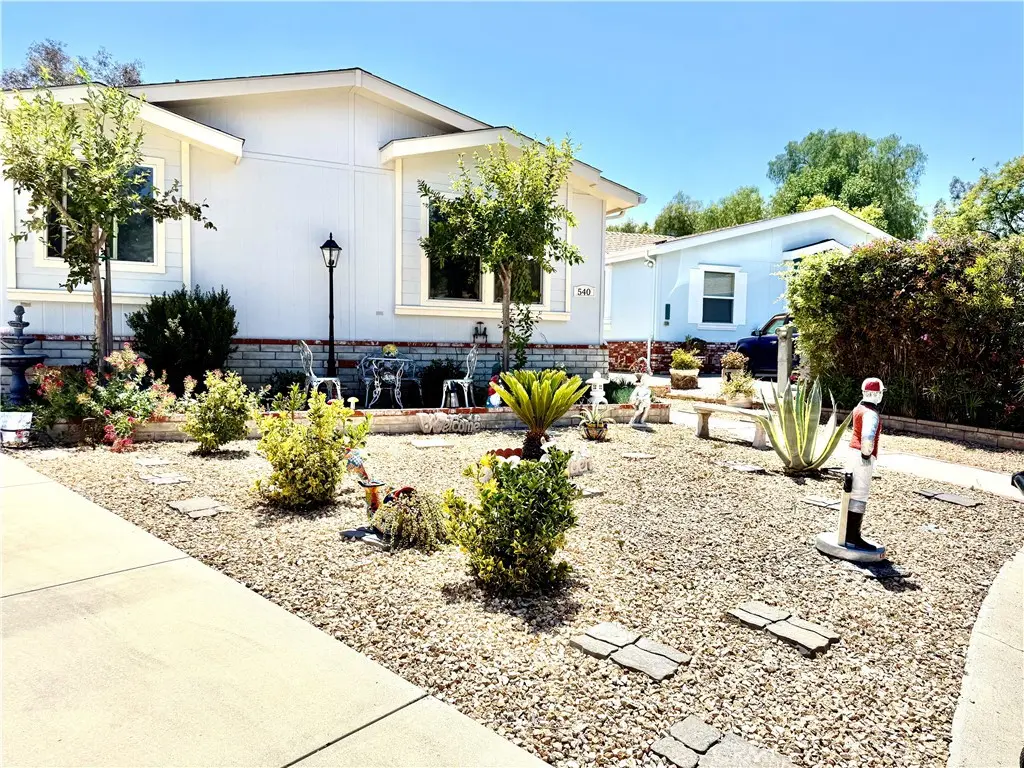 15455 Glenoaks Boulevard 540, Sylmar, CA — listing photo 1