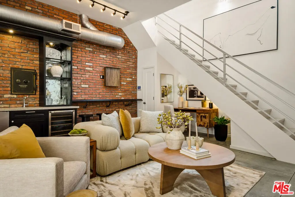 630 Rose Avenue 5, Venice, CA — listing photo 1