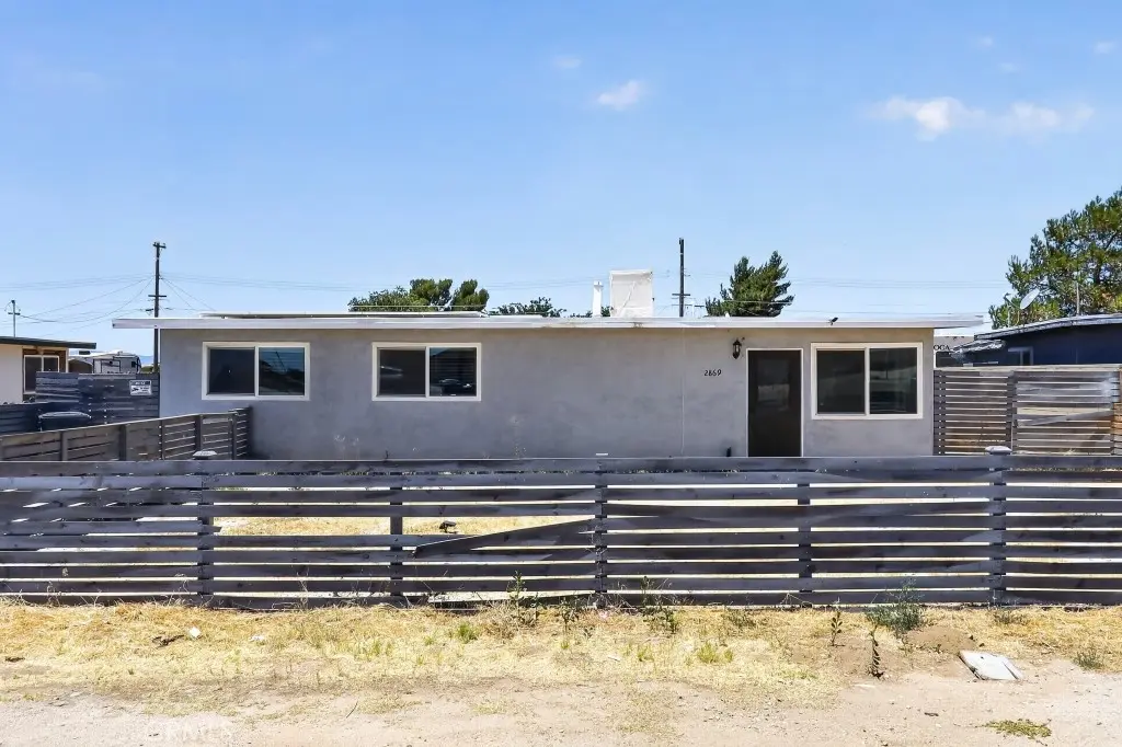 2869 Laurel Street, Rosamond, CA — listing photo 1