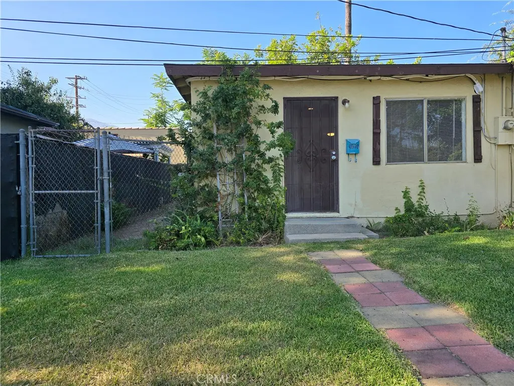 439 1/2 W Walnut, Monrovia, CA — listing photo 1