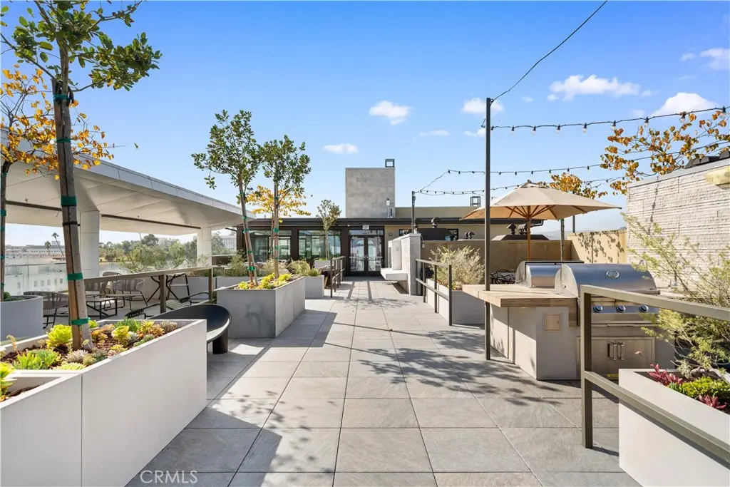 Condominium for sale at 709 E Walnut Street 220, Pasadena, CA and 1 bath