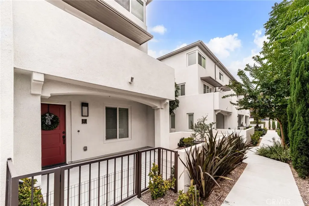 Townhouse for rent at 129 F N 5th, Montebello, CA featuring 3 beds and 4 baths