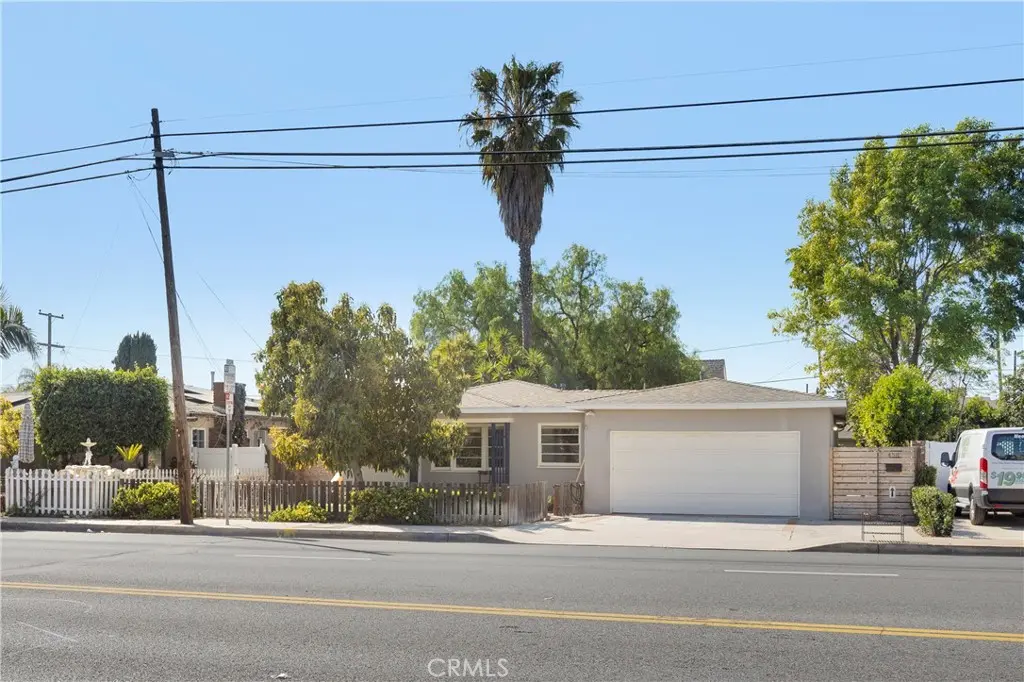 456 N Batavia, Orange, CA — listing photo 1