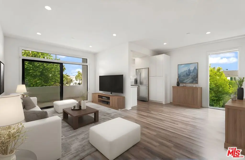 Residential Lease for rent at 1264 9th Street G, Santa Monica, Los Angeles County, CA featuring 2 beds and 2 baths