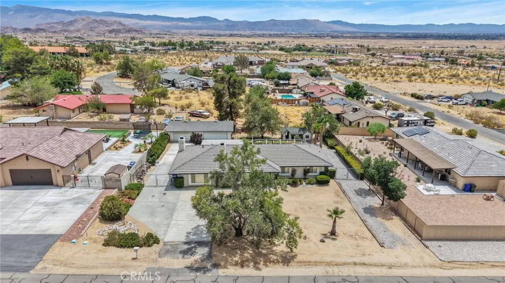 23333 Taos, Apple Valley, CA — listing photo 1