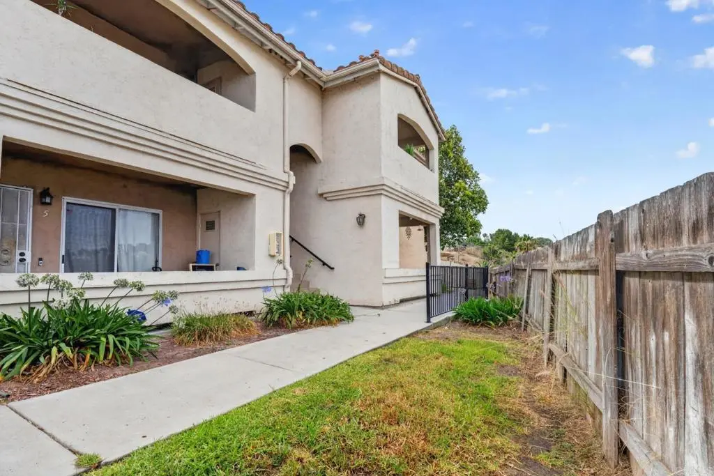 6454 Quarry Rd 8, Spring Valley, CA — listing photo 1