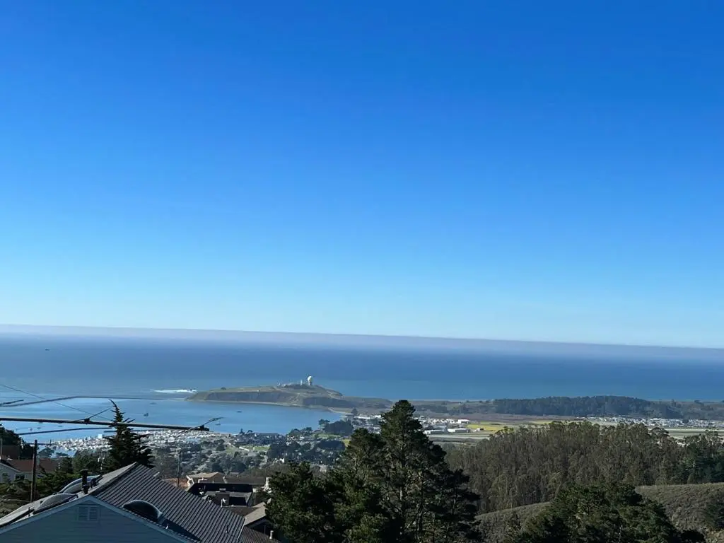 Residential Lease for rent at , Half Moon Bay, CA featuring 4 beds and 3 baths