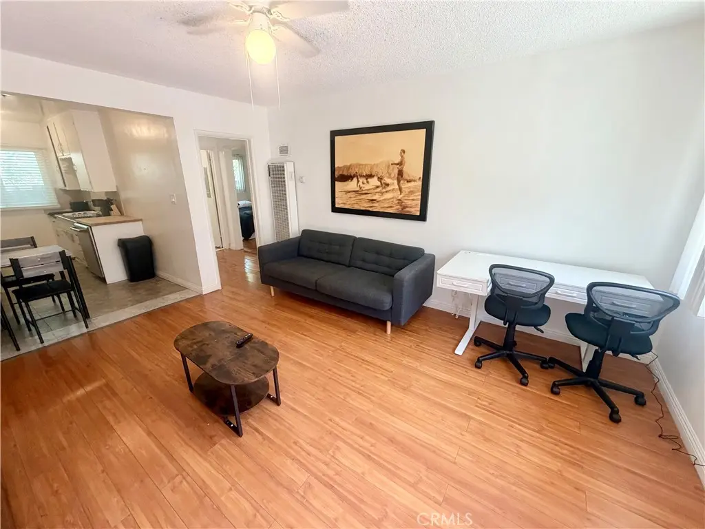 Residential Lease for rent at 1945 17th Street, Santa Monica, Los Angeles County, CA featuring 2 beds and 1 bath