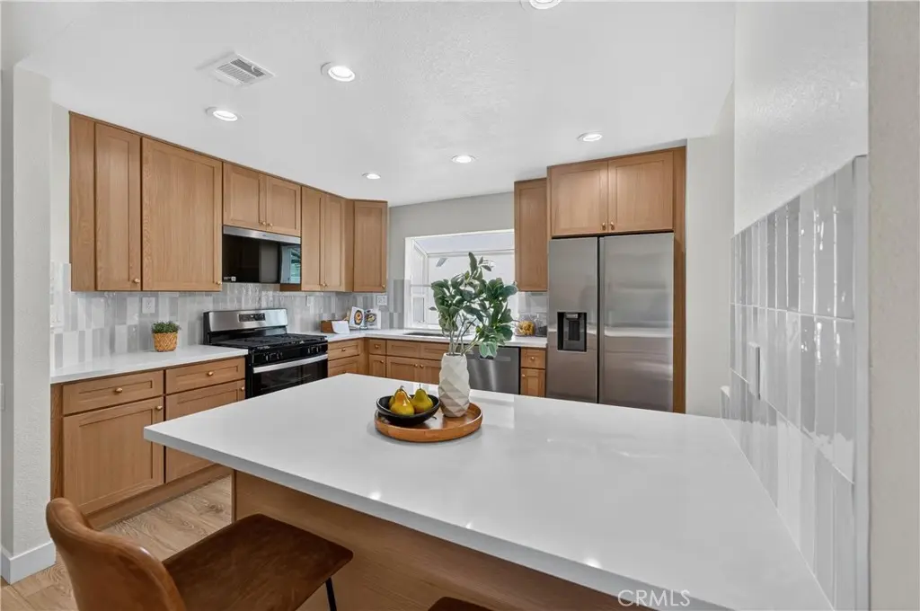 Single Family Residence for sale at 43 Oxbow Creek, Laguna Hills, CA featuring 4 beds and 3 baths