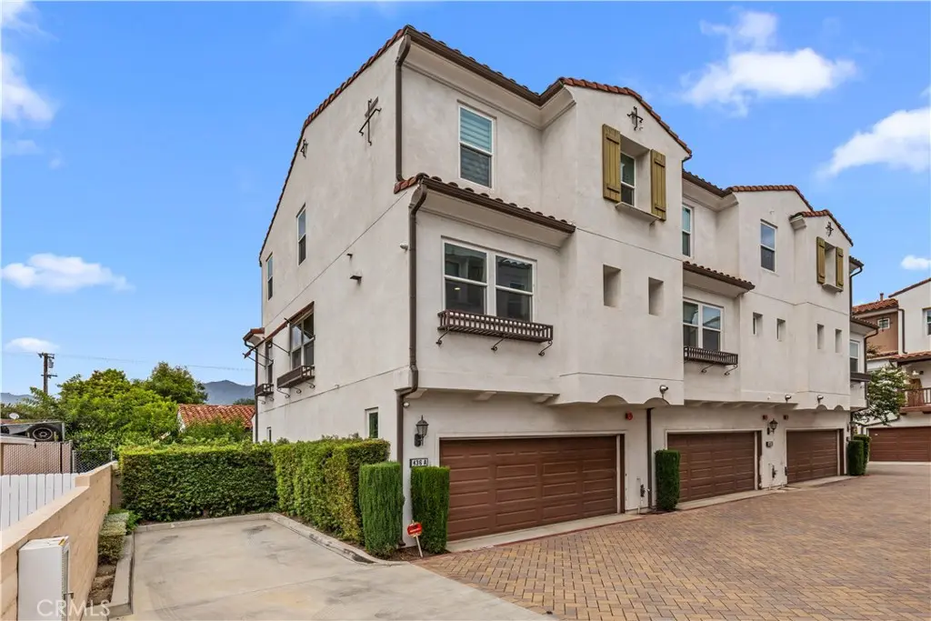436 W Duarte Road A, Monrovia, CA — listing photo 1