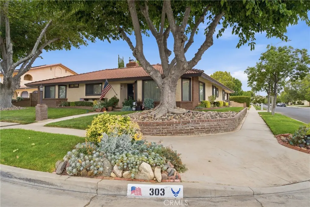 303 Susan Court, Palmdale, CA — listing photo 1