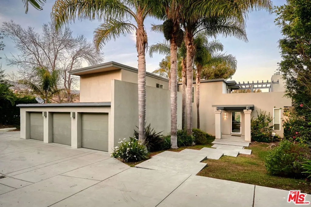 28907 Wight Road, Malibu, CA — listing photo 1