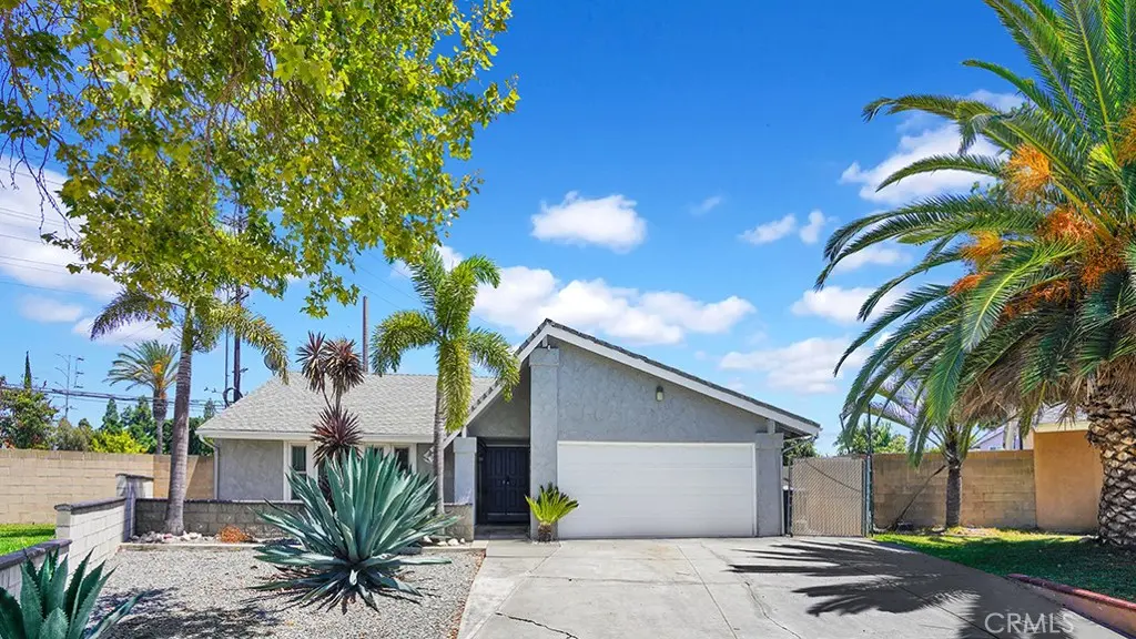 902 W Alpine, Santa Ana, CA — listing photo 1